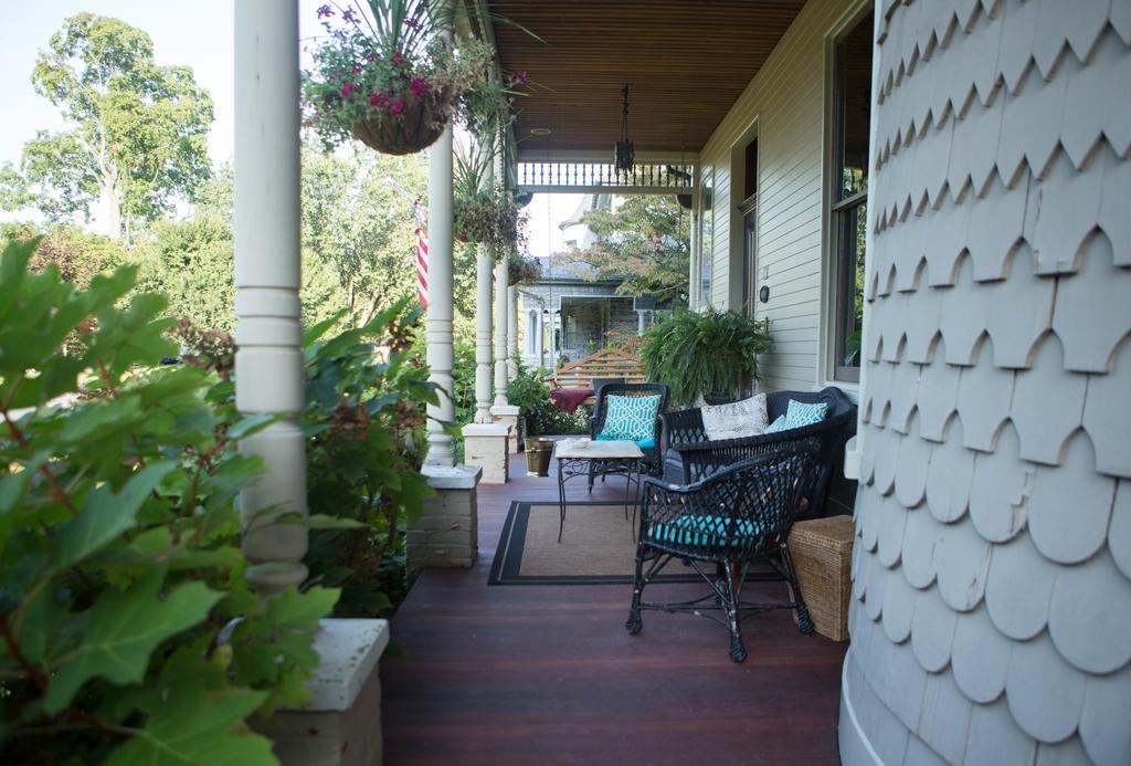 10 Clarke Bed & Breakfast เฟรเดอริก ภายนอก รูปภาพ
