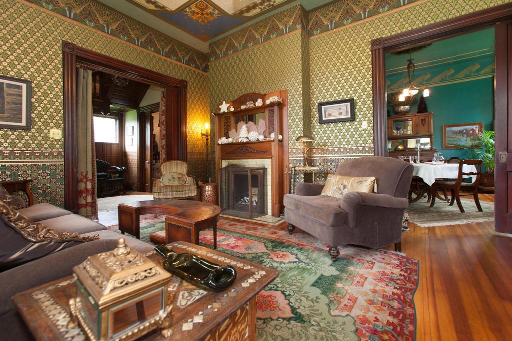 10 Clarke Bed & Breakfast เฟรเดอริก ภายนอก รูปภาพ