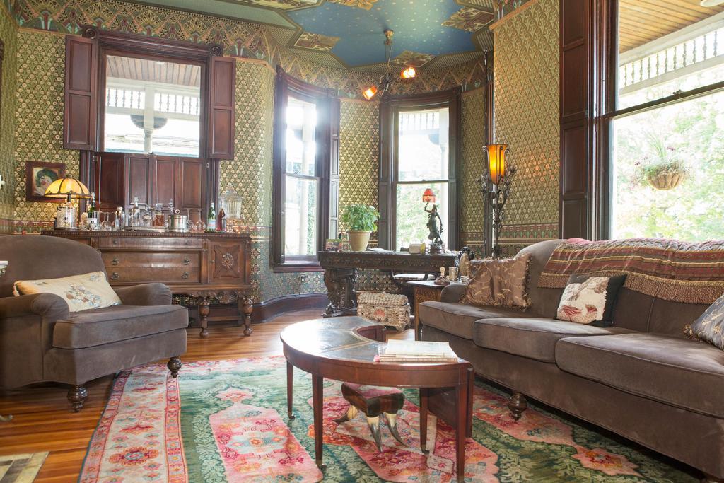 10 Clarke Bed & Breakfast เฟรเดอริก ภายนอก รูปภาพ