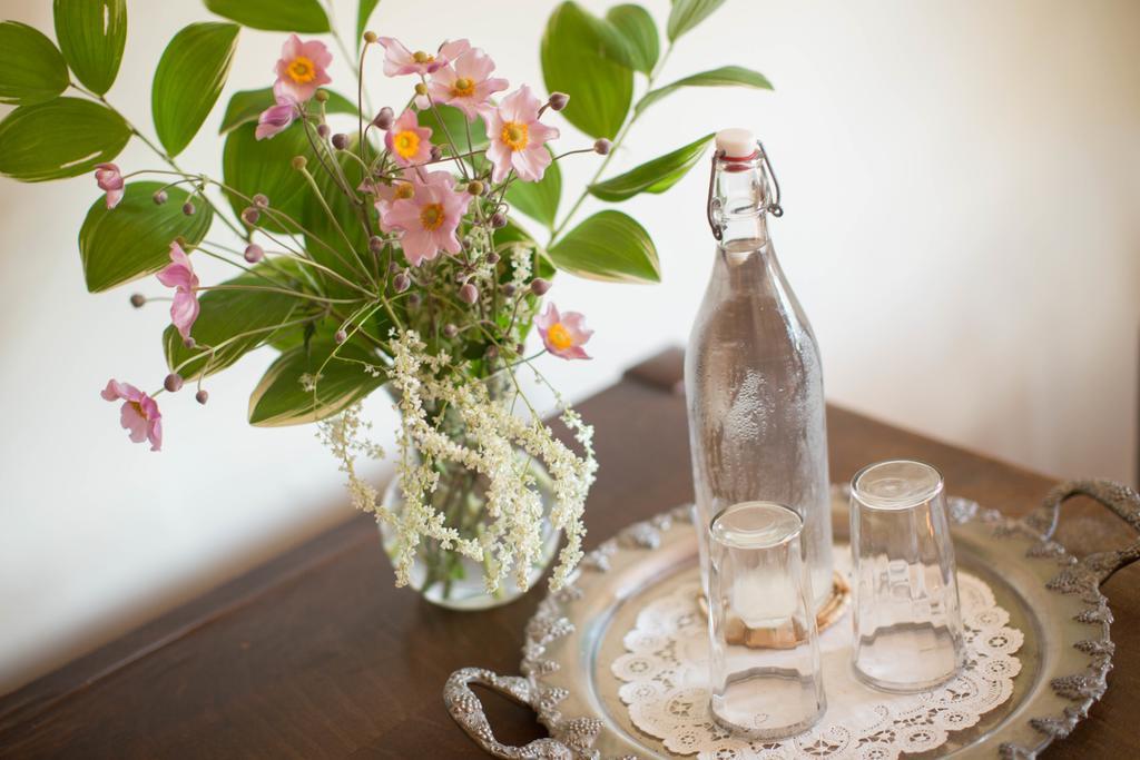 10 Clarke Bed & Breakfast เฟรเดอริก ภายนอก รูปภาพ