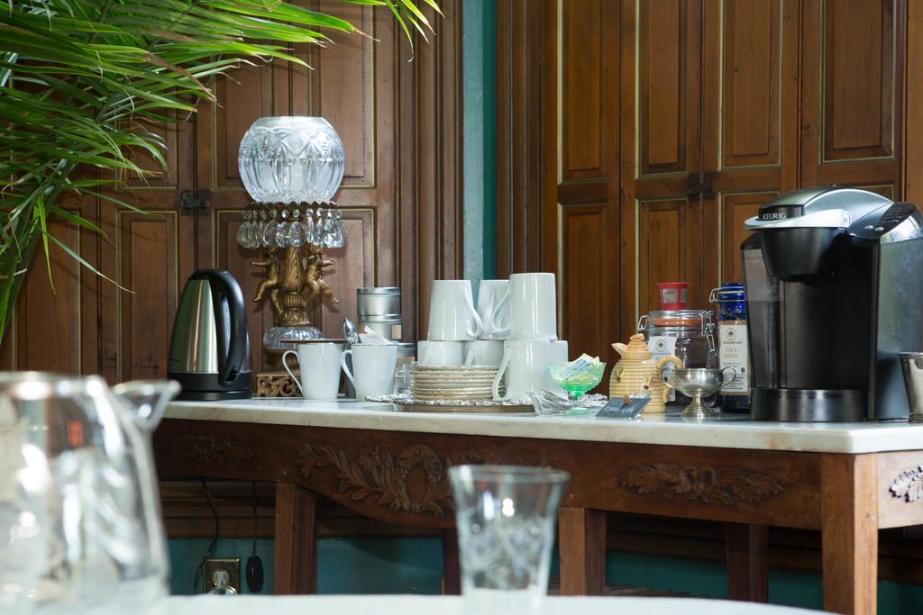 10 Clarke Bed & Breakfast เฟรเดอริก ภายนอก รูปภาพ